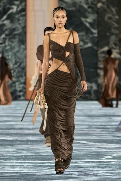Look 76